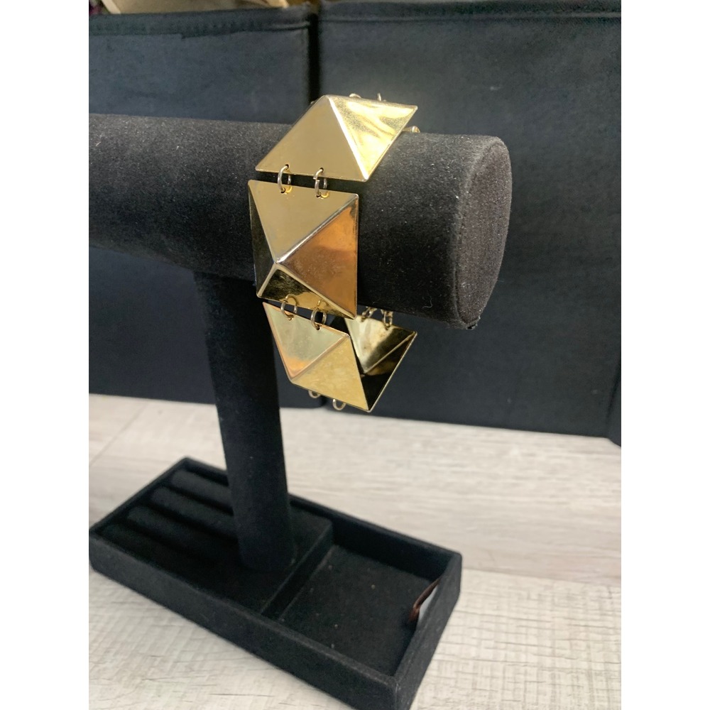 Gold Tone Pyramid Stud Link Statement Bracelet Toggle Clasp 8 Inch Geometric
